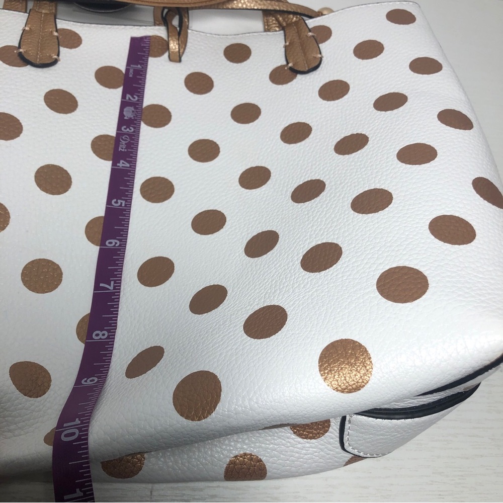 NWT Imoshion USA Vegan Leather Tote Bag Polka dot White /Gold Reversible - Picture 6 of 8